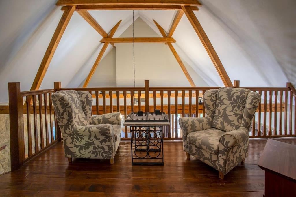 7 Bedroom Secluded Villa Close To Prague Ricany  Exterior photo